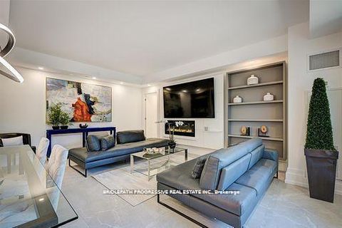 Photo 6 at 301 - 3 Southvale Drive, Leaside, Toronto