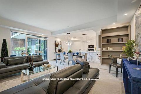Photo 14 at 301 - 3 Southvale Drive, Leaside, Toronto