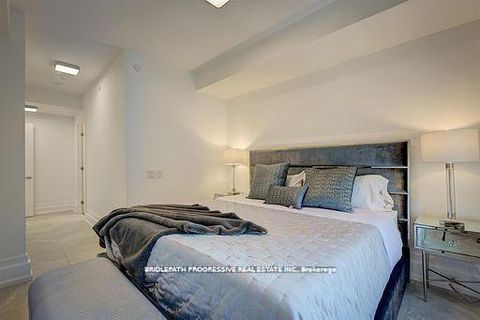 Photo 21 at 301 - 3 Southvale Drive, Leaside, Toronto