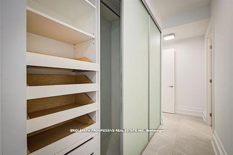 Photo 23 at 301 - 3 Southvale Drive, Leaside, Toronto