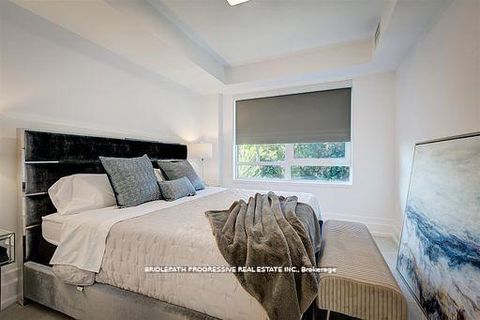 Photo 24 at 301 - 3 Southvale Drive, Leaside, Toronto