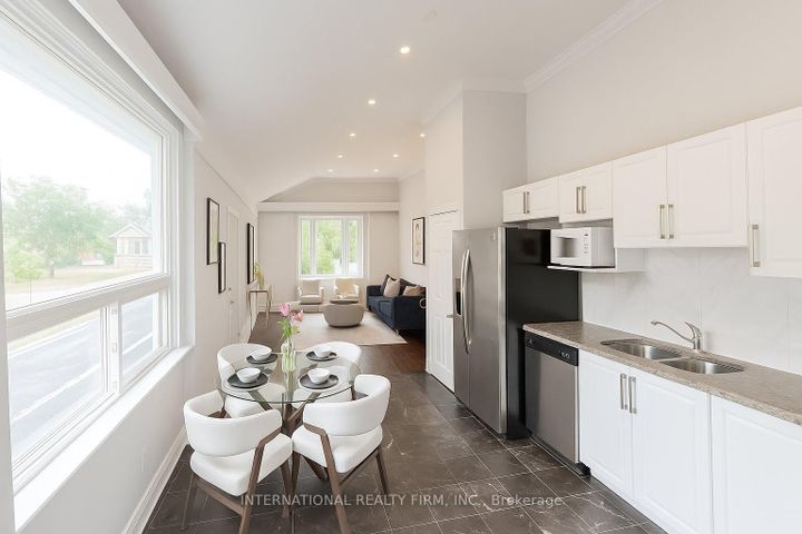 Photo 4 at 9 Benshire Drive, Woburn, Toronto