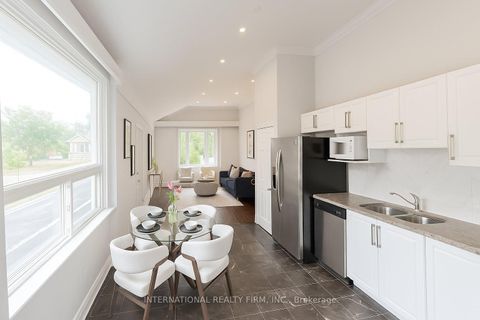 Photo 4 at 9 Benshire Drive, Woburn, Toronto