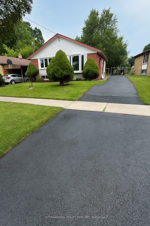Photo 20 at 9 Benshire Drive, Woburn, Toronto
