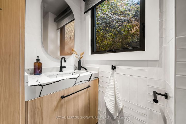 Photo 16 at 820 Palmerston Avenue, Annex, Toronto