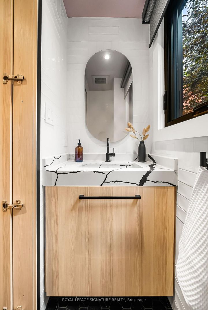 Photo 17 at 820 Palmerston Avenue, Annex, Toronto