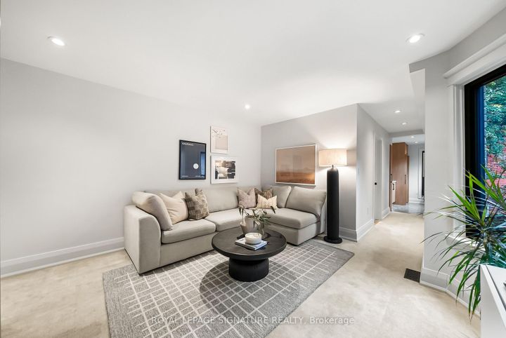Photo 23 at 820 Palmerston Avenue, Annex, Toronto