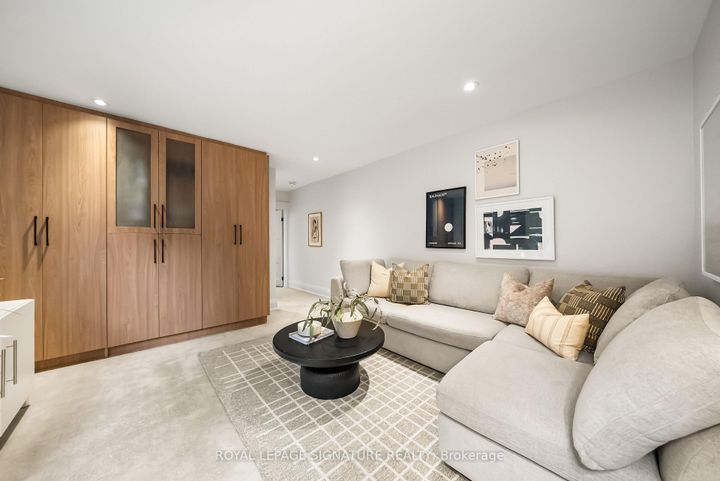 Photo 24 at 820 Palmerston Avenue, Annex, Toronto