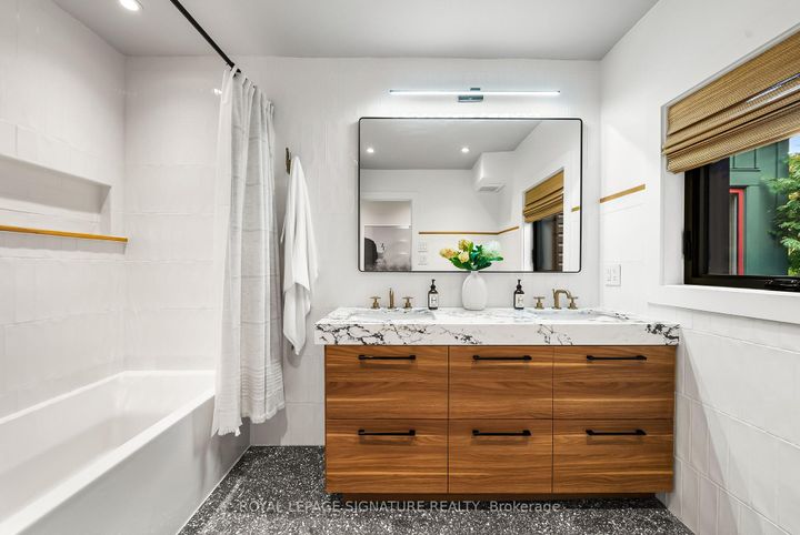 Photo 25 at 820 Palmerston Avenue, Annex, Toronto