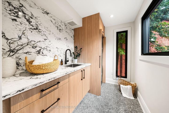 Photo 27 at 820 Palmerston Avenue, Annex, Toronto