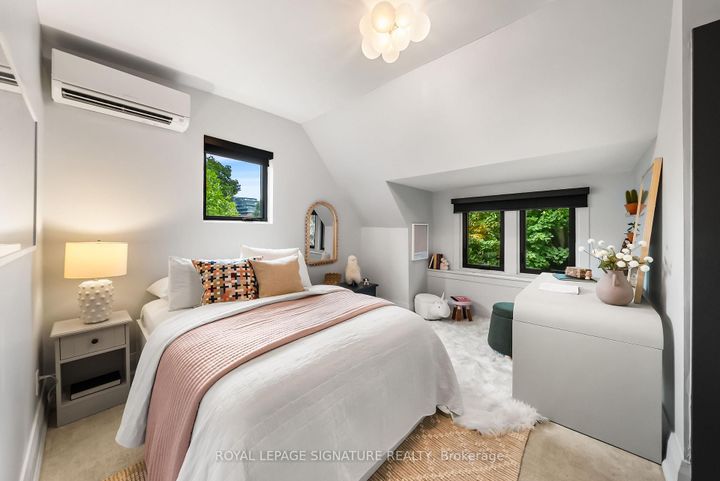Photo 33 at 820 Palmerston Avenue, Annex, Toronto