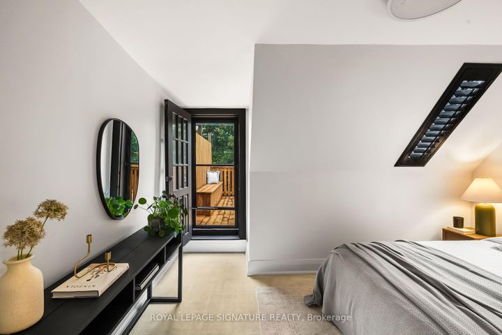Photo 37 at 820 Palmerston Avenue, Annex, Toronto