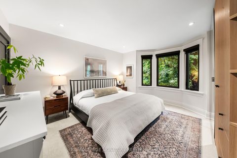 Photo 29 at 820 Palmerston Avenue, Annex, Toronto