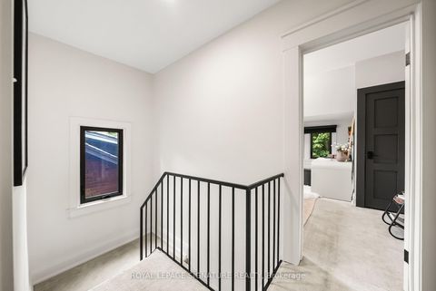 Photo 32 at 820 Palmerston Avenue, Annex, Toronto