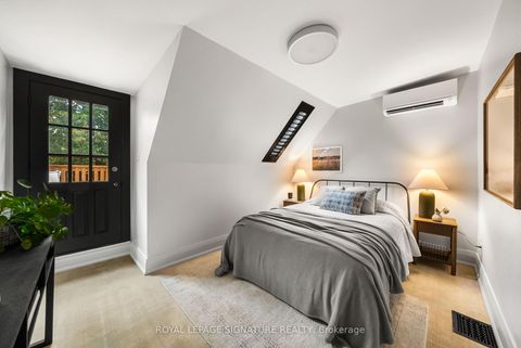 Photo 35 at 820 Palmerston Avenue, Annex, Toronto