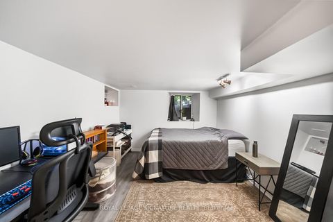 Photo 47 at 820 Palmerston Avenue, Annex, Toronto