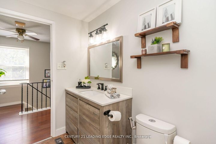 Photo 32 at 505 Lancelot Crescent, Eastdale, Oshawa
