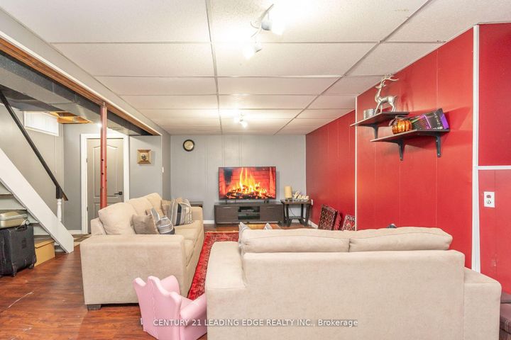 Photo 36 at 505 Lancelot Crescent, Eastdale, Oshawa