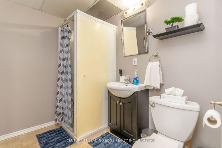 Photo 40 at 505 Lancelot Crescent, Eastdale, Oshawa