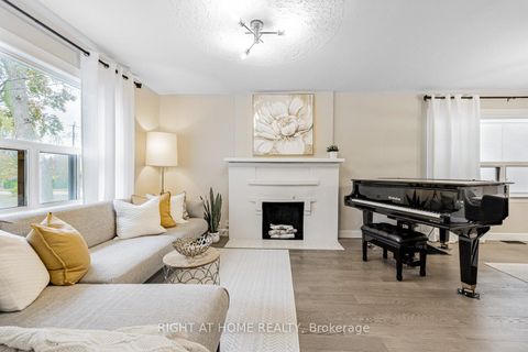 Photo 5 at 46 Clissold Road, City Centre West, Toronto