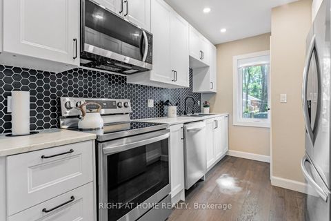 Photo 11 at 46 Clissold Road, City Centre West, Toronto