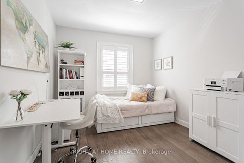 Photo 19 at 46 Clissold Road, City Centre West, Toronto