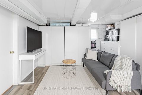 Photo 25 at 46 Clissold Road, City Centre West, Toronto