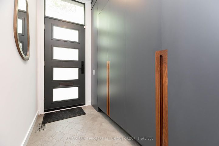 Photo 7 at 137 Marlborough Place, Annex, Toronto