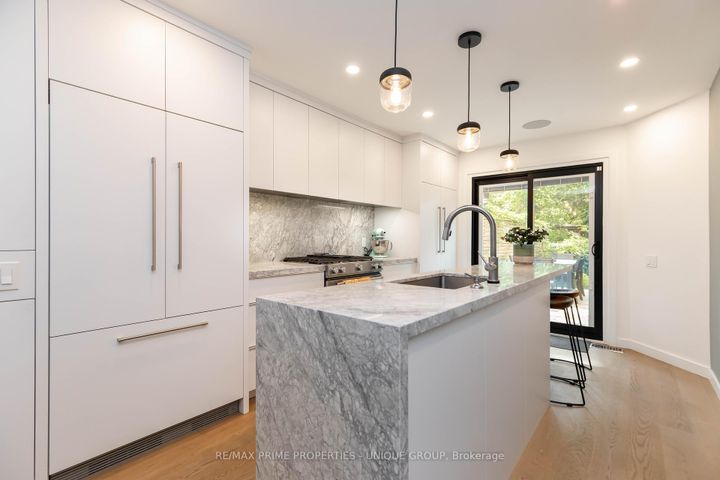 Photo 13 at 137 Marlborough Place, Annex, Toronto