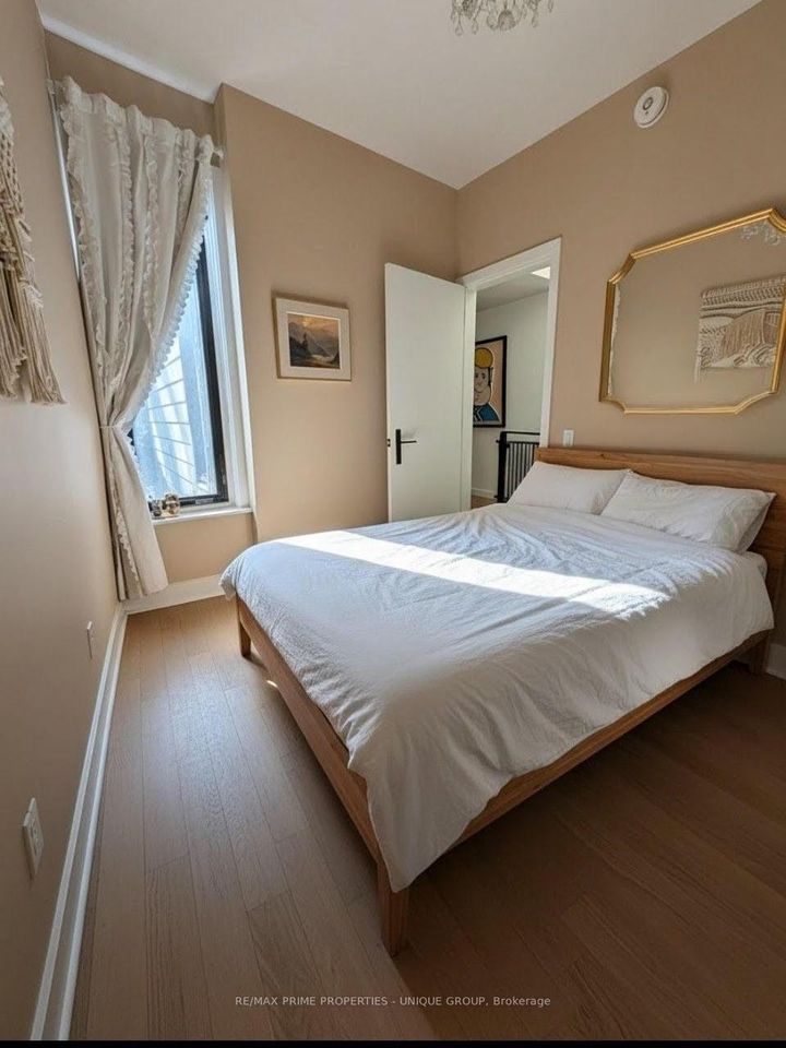Photo 30 at 137 Marlborough Place, Annex, Toronto