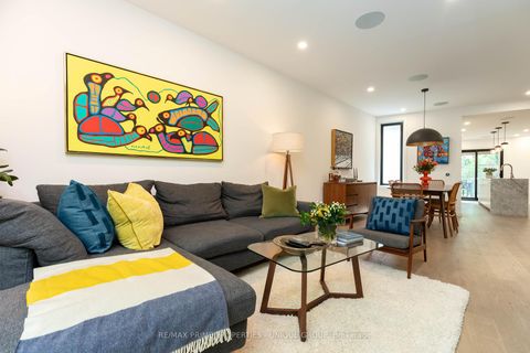 Photo 4 at 137 Marlborough Place, Annex, Toronto
