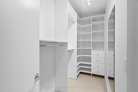 Photo 17 at 2202 - 218 Queens Quay, Waterfront Communities C1, Toronto