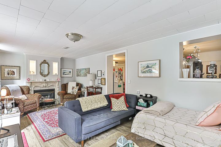 Photo 15 at 893 Srigley Street, College Manor, Newmarket