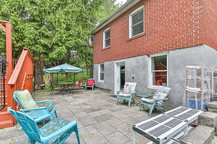 Photo 24 at 893 Srigley Street, College Manor, Newmarket