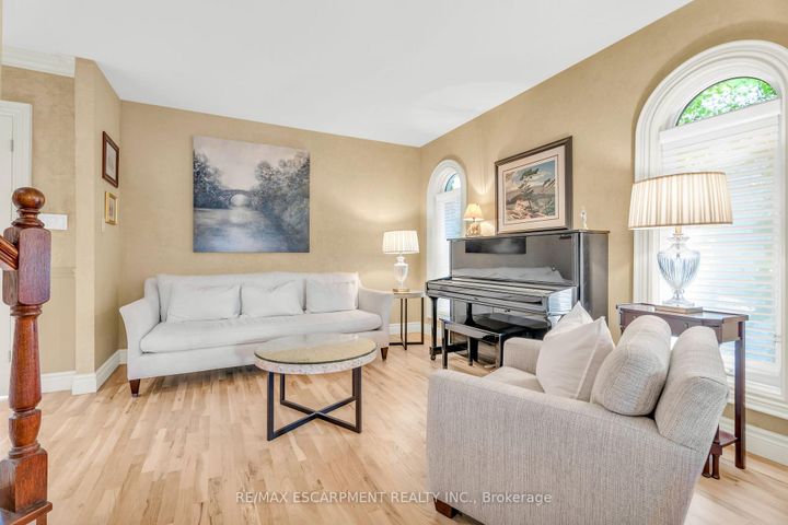 Photo 7 at 484 Bush Drive, Ancaster, Hamilton