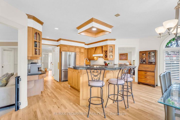 Photo 13 at 484 Bush Drive, Ancaster, Hamilton