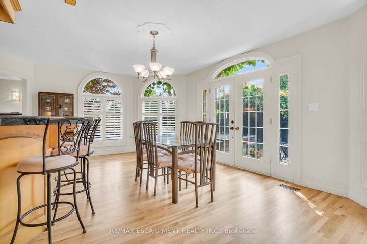 Photo 16 at 484 Bush Drive, Ancaster, Hamilton