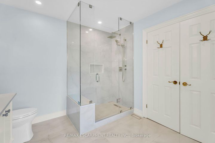 Photo 23 at 484 Bush Drive, Ancaster, Hamilton