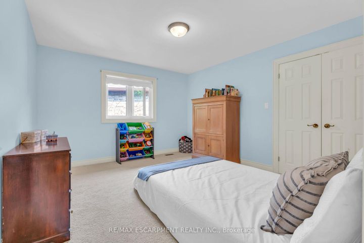 Photo 27 at 484 Bush Drive, Ancaster, Hamilton