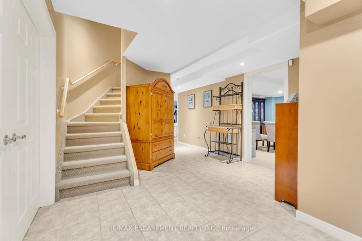 Photo 30 at 484 Bush Drive, Ancaster, Hamilton