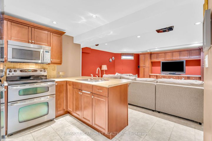 Photo 32 at 484 Bush Drive, Ancaster, Hamilton