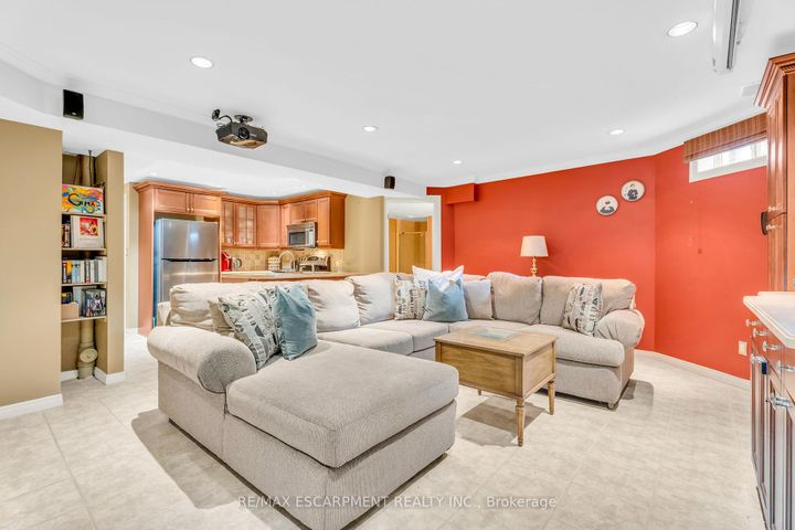 Photo 33 at 484 Bush Drive, Ancaster, Hamilton