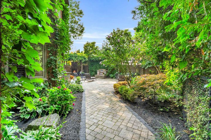 Photo 42 at 484 Bush Drive, Ancaster, Hamilton