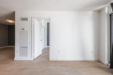 Photo 19 at 616 - 75 Queens Wharf Road, Waterfront Communities C1, Toronto