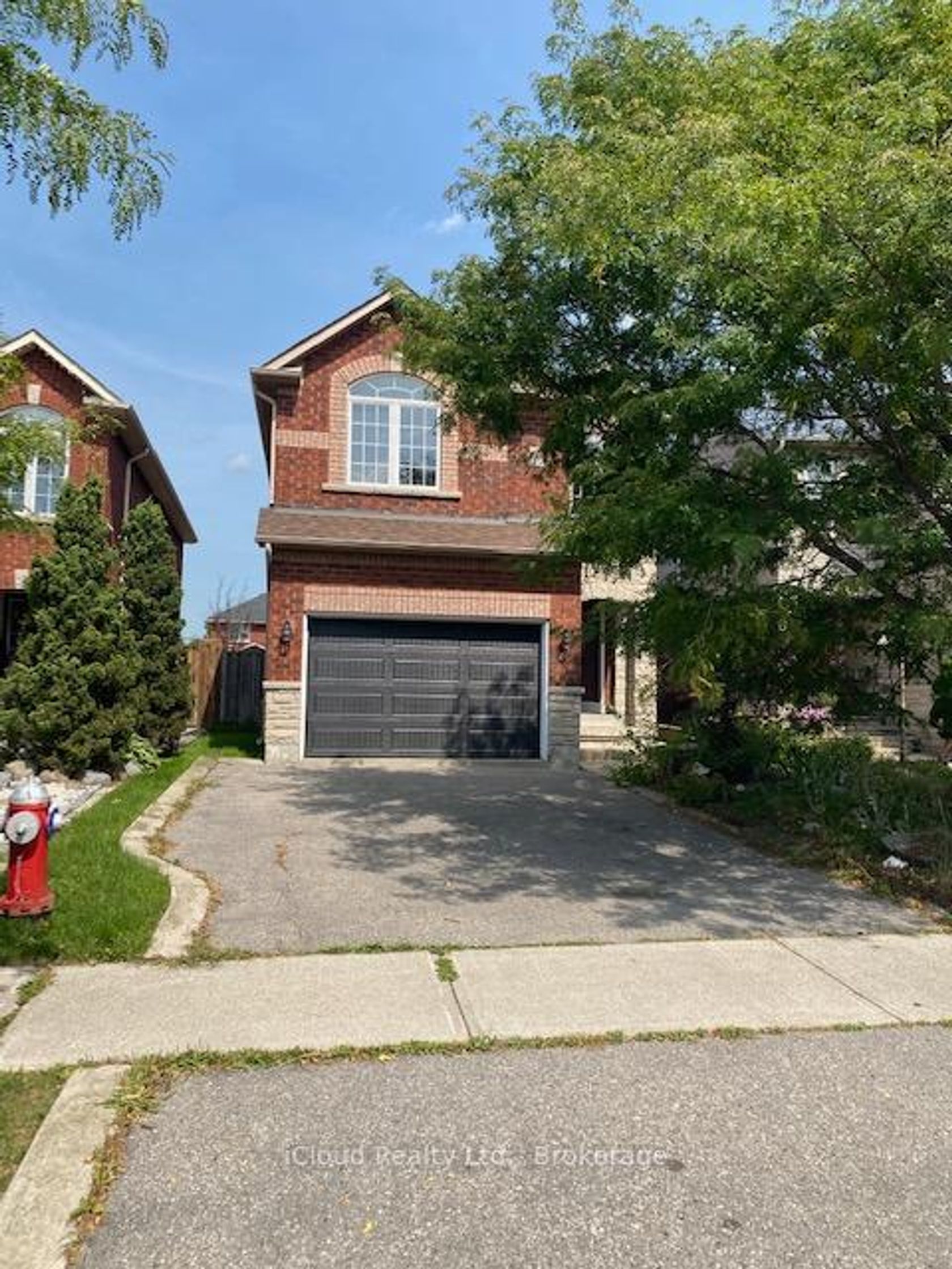 329 Ellwood Drive W, Bolton West, Caledon 