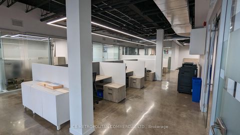 Photo 3 at 1 - 150 Beverley Street, Chinatown, Toronto