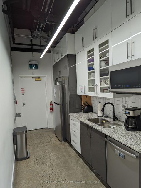 Photo 15 at 1 - 150 Beverley Street, Chinatown, Toronto