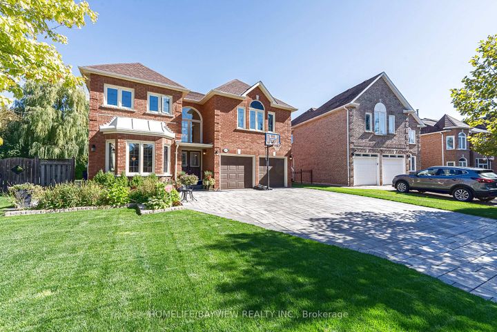 Photo 5 at 11 Cantex Court, Devonsleigh, Richmond Hill