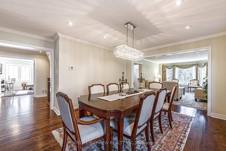 Photo 14 at 11 Cantex Court, Devonsleigh, Richmond Hill