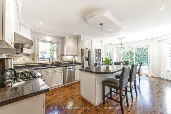 Photo 21 at 11 Cantex Court, Devonsleigh, Richmond Hill